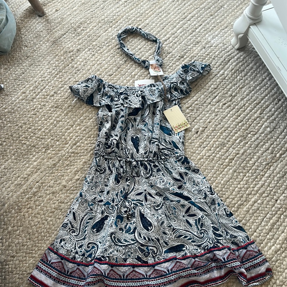 Short dress